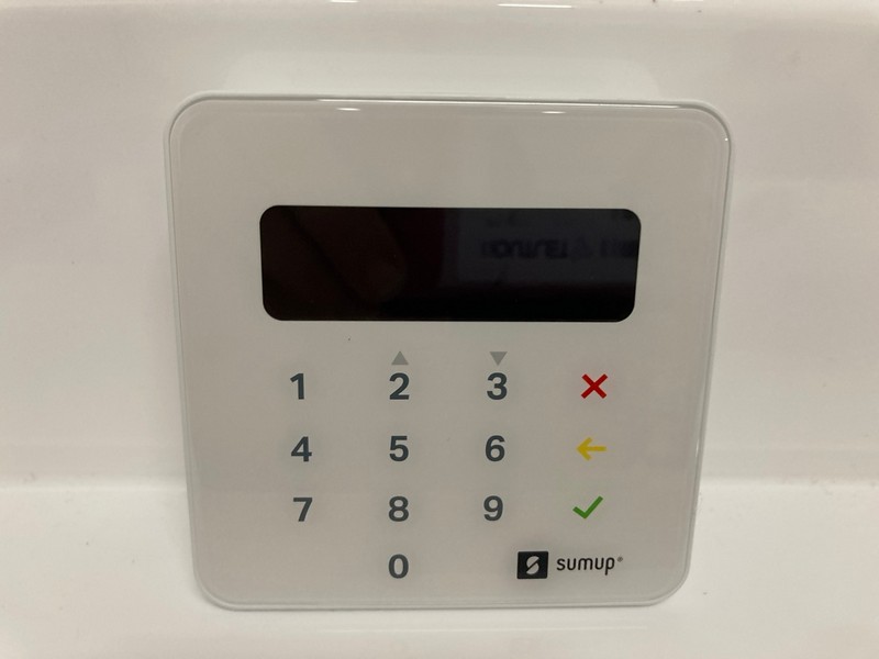 Lot 381  
            Nottingham SR6 - Delivery Only 

                
SUMUP CONTACTLESS CARD READER (SEALED)