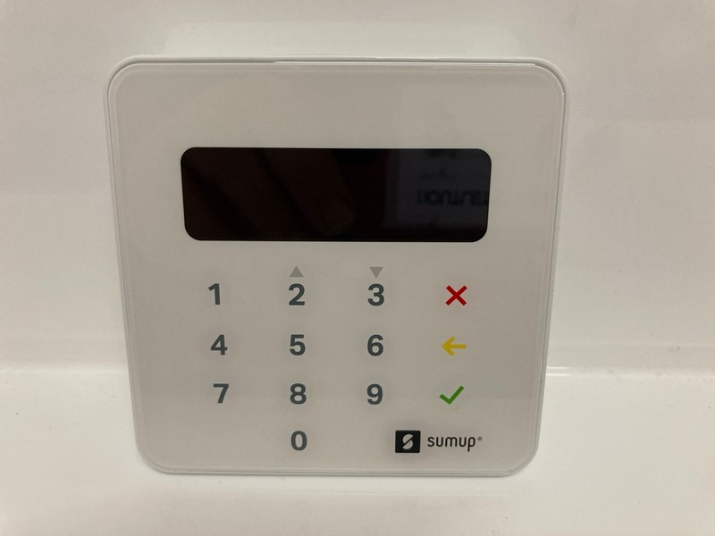 Lot 382  
            Nottingham SR6 - Delivery Only 

                
SUMUP CONTACTLESS CARD READER (SEALED)