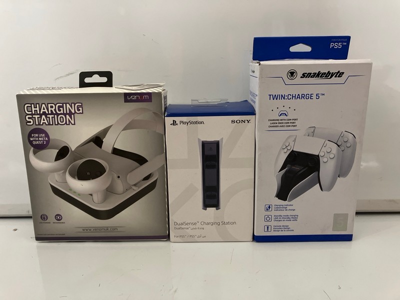 Lot 41  
            Nottingham SR6 - Delivery Only 

                
3 X CHARGING STATIONS INC SONY PLAYSTATION DUALSENSE CHARGING STATION FOR PS5