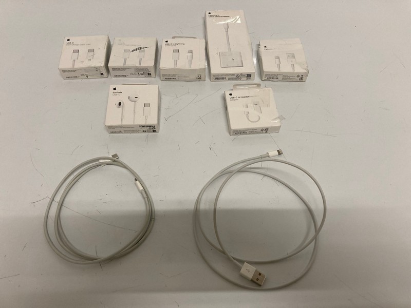 Lot 516  
            Nottingham SR6 - Delivery Only 

                
APPLE ITEMS TO INC USB-C TO LIGHTNING