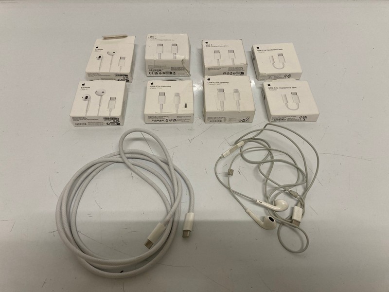 Lot 525  
            Nottingham SR6 - Delivery Only 

                
APPLE ITEMS TO INC USB-C TO LIGHTNING