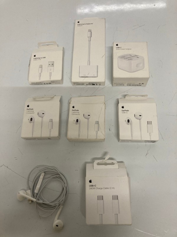 Lot 526  
            Nottingham SR6 - Delivery Only 

                
APPLE ITEMS TO INC USB-C POWER ADAPTER