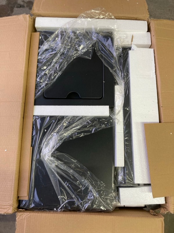 Lot 105  
            Nottingham SR2 - Collection Only 

                
BROILUCK GAS BBQ GRILL FOR OUTDOOR USE 4+1 BURNER (COLLECTION ONLY)