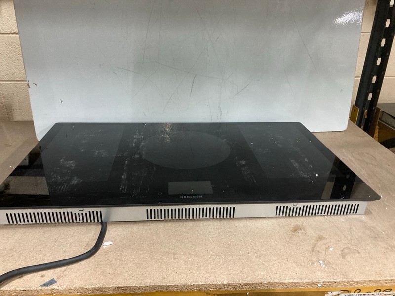 Lot 112  
            Nottingham SR2 - Delivery or Collection 

                
NEFF GLASS CERAMIC HOB COOKTOP MODEL NO: T69FUV4L0