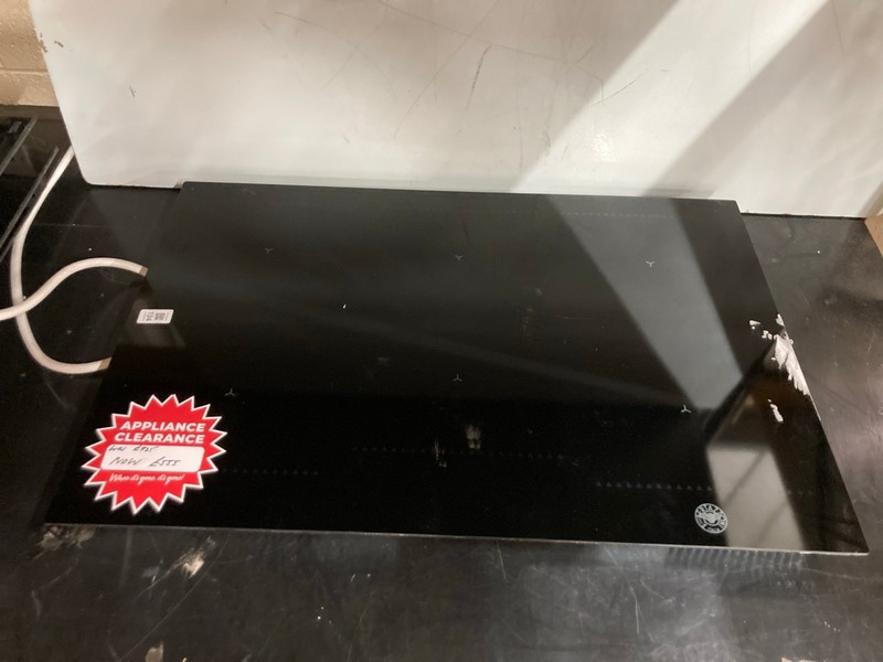 Lot 134  
            Nottingham SR2 - Delivery or Collection 

                
BERTAZZONI GLASS HOB MODEL NO: P786IM3B2NE