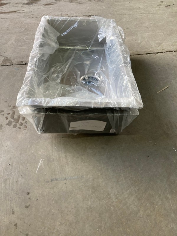 Lot 160  
            Nottingham SR2 - Collection Only 

                
2 X STAINLESS STEEL SINKS  (COLLECTION ONLY)
