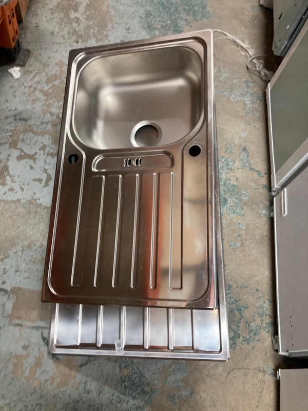 Lot 164  
            Nottingham SR2 - Collection Only 

                
2 X STAINLESS STEEL SINKS  (COLLECTION ONLY)