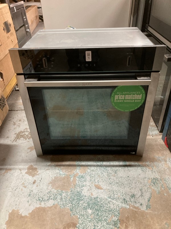 Lot 16  
            Nottingham SR2 - Delivery or Collection 

                
NEFF N50 SLIDE AND HIDE PYROLYTIC SINGLE OVEN MODEL NO:B6ACH7HH0B