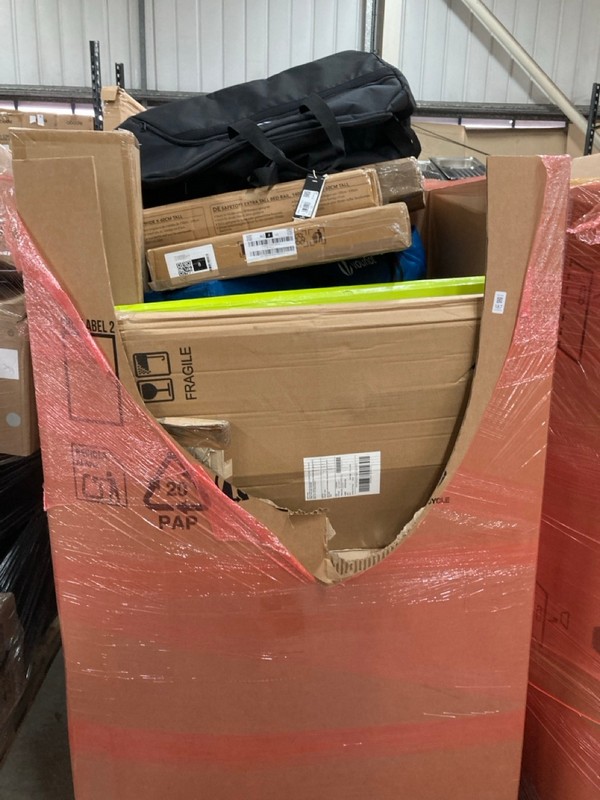 Lot 187  
            Nottingham SR2 - Collection Only 

                
PALLET OF ITEMS INC ADIDAS BAG (COLLECTION ONLY)