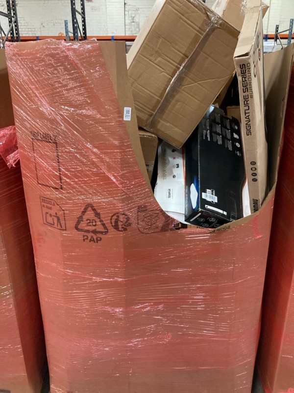 Lot 201  
            Nottingham SR2 - Collection Only 

                
PALLET OF ITEMS INC TEMPUR ORIGINAL PILLOW (COLLECTION ONLY)