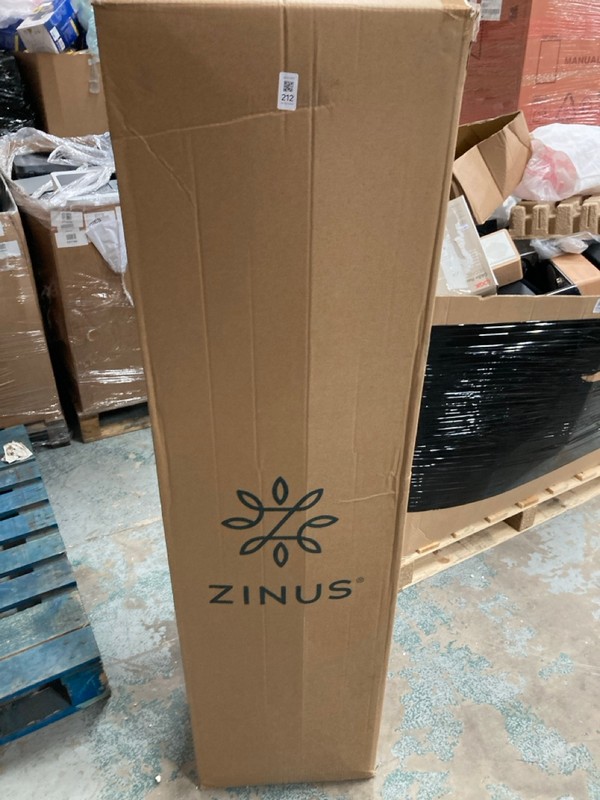 Lot 212  
            Nottingham SR2 - Collection Only 

                
ZINUS KING SIZE MATTRESS MEMORY FOAM (COLLECTION ONLY)