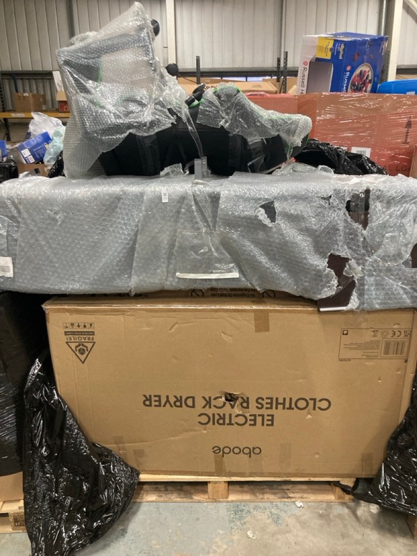 Lot 215  
            Nottingham SR2 - Collection Only 

                
PALLET OF ITEMS INC ELECTRIC ELECTRIC CLOTHES RACK DRYER  (COLLECTION ONLY)