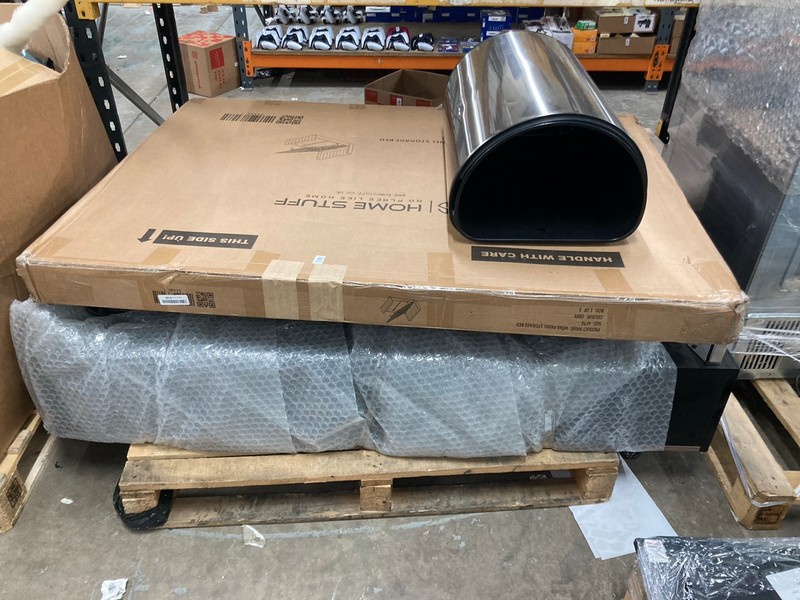 Lot 227  
            Nottingham SR2 - Collection Only 

                
PALLET OF ITEMS INC TV STAND & WING PANEL STORAGE BED  (COLLECTION ONLY)