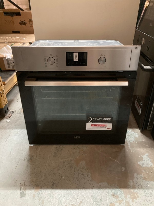 Lot 25  
            Nottingham SR2 - Delivery or Collection 

                
AEG BUILT IN SINGLE OVEN MODEL NO: BPX535061M