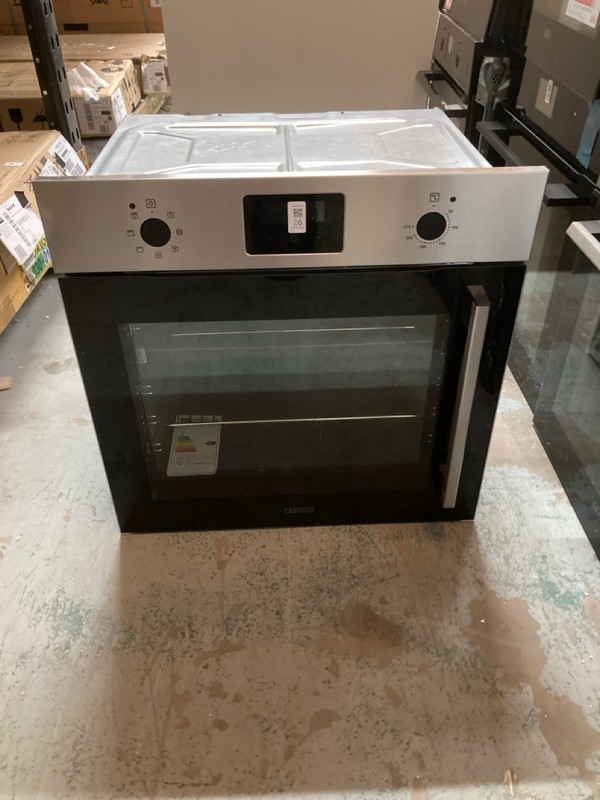 Lot 26  
            Nottingham SR2 - Delivery or Collection 

                
ZANUSSI BUILT IN ELECTRIC SINGLE OVEN MODEL NO: ZOCNX3XL