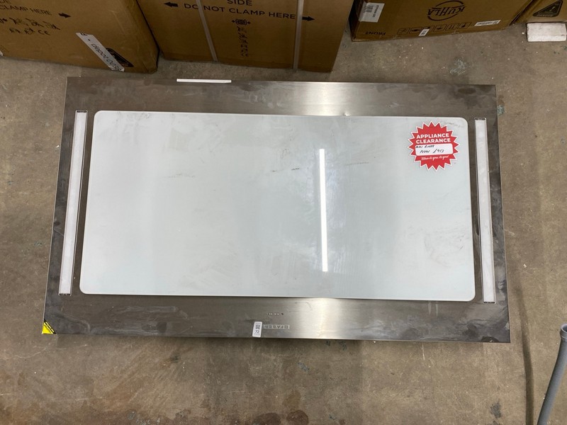 Lot 72  
            Nottingham SR2 - Collection Only 

                
FABER GLASS CEILING HOOD  (COLLECTION ONLY)