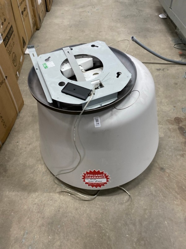 Lot 74  
            Nottingham SR2 - Collection Only 

                
FABER CELINE PLUS SUSPENDED ISLAND HOOD  (COLLECTION ONLY)