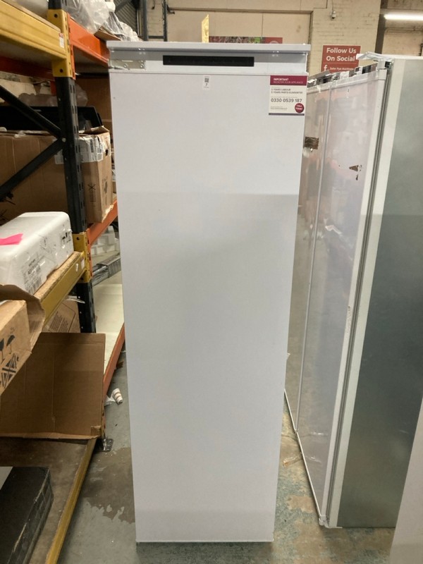 Lot 7  
            Nottingham SR2 - Delivery or Collection 

                
CDA UPRIGHT LARDER FRIDGE MODEL NO: FW822/1