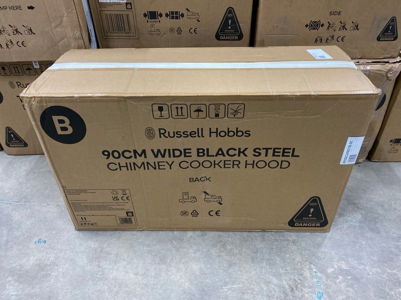 Lot 93  
            Nottingham SR2 - Collection Only 

                
RUSSELL HOBBS 90CM WIDE BLACK GLASS STEEL CHIMNEY COOKER HOOD MODEL NO: RHSCH901B...