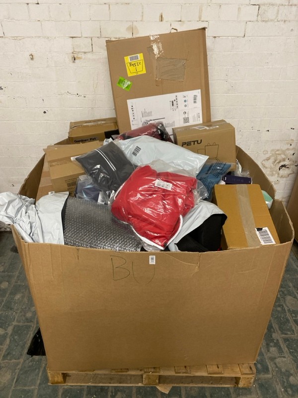 Lot 111  
            Nottingham SR3 - Delivery or Collection 

                
PALLET OF ITEMS TO INCLUDE TRUMPET STAND