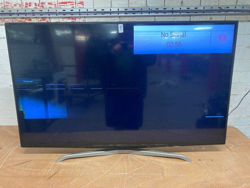 Lot 70  
            Nottingham SR3 - Collection Only 

                
POLAROID 50'' TV MODEL: P50UPA2029A (DAMAGED SCREEN) (COLLECTION ONLY)