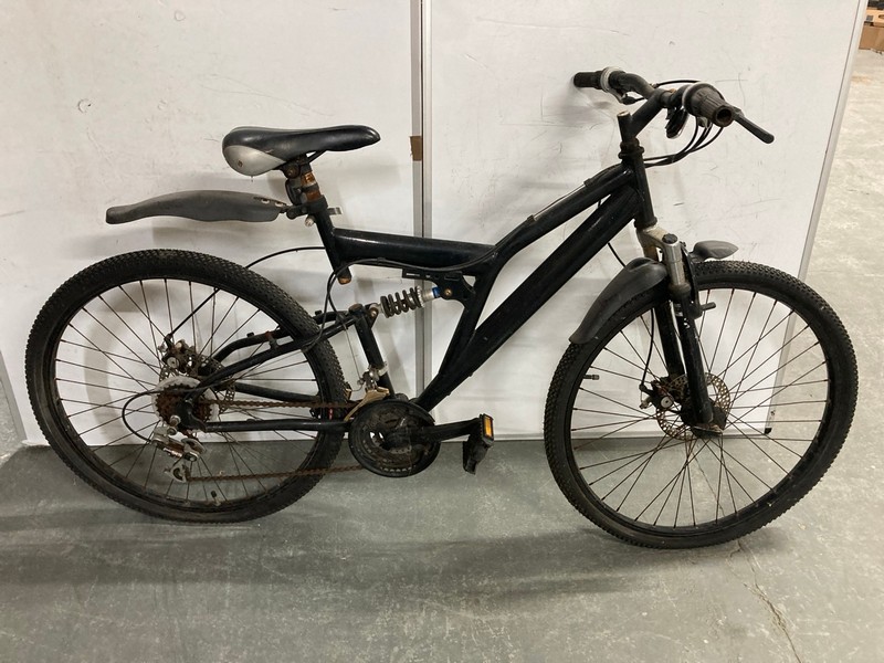 Lot 146  
            Nottingham SR6 - Collection Only 

                
UNBRANDED BLACK FRAME PEDAL BICYCLE WITH SUSPENSION (MPSS02391566) (COLLECTION ONLY)