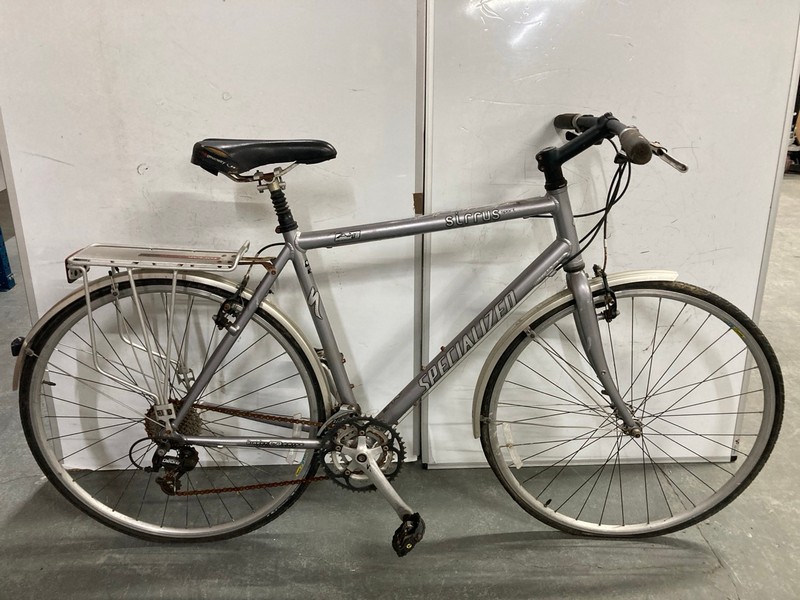 Lot 157  
            Nottingham SR6 - Collection Only 

                
SPECIALIZED SIRRUS SPORT SILVER FRAME PEDAL BICYCLE (MPSS02239073) (COLLECTION ONLY)