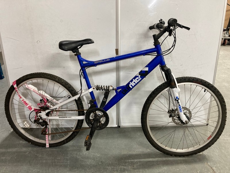 Lot 160  
            Nottingham SR6 - Collection Only 

                
APOLLO OUTRIDE BLUE FRAME PEDAL BICYCLE (MPSS02391564) (COLLECTION ONLY)