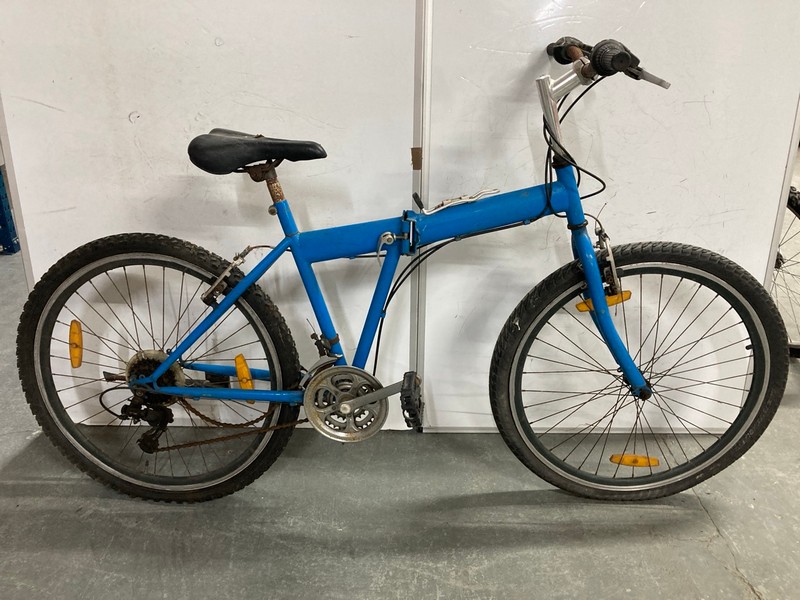Lot 162  
            Nottingham SR6 - Collection Only 

                
UNBRANDED BLUE FRAME FOLDING PEDAL BICYCLE (MPSS02391600) (COLLECTION ONLY)