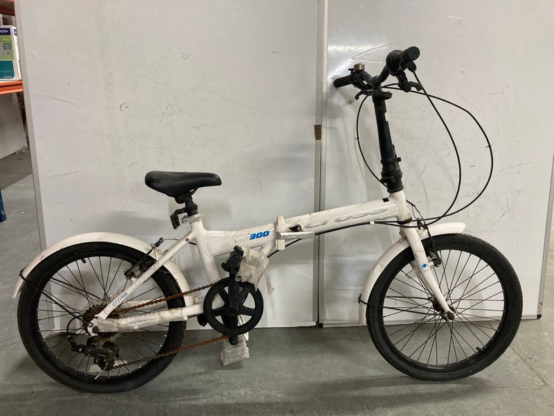 Lot 163  
            Nottingham SR6 - Collection Only 

                
CROSS CF300 WHITE FRAME FOLDING PEDAL BICYCLE (MPSS02391594) (COLLECTION ONLY)
