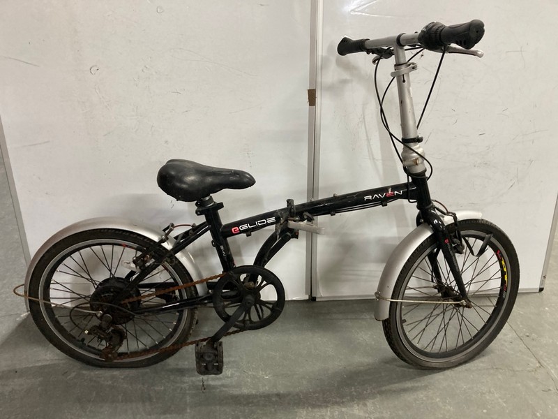 Lot 164  
            Nottingham SR6 - Collection Only 

                
RAVEN EGLIDE BLACK FRAME FOLDING PEDAL BICYCLE (MPSS02391596) (COLLECTION ONLY)