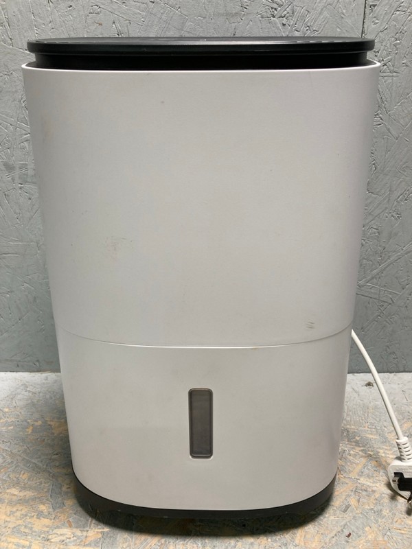 Lot 6  
            Nottingham SR6 - Delivery Or Collection 

                
MEACODRY ARETE ONE 12L DEHUMIDIFIER AND AIR PURIFIER ORIGINAL RRP: £179.99