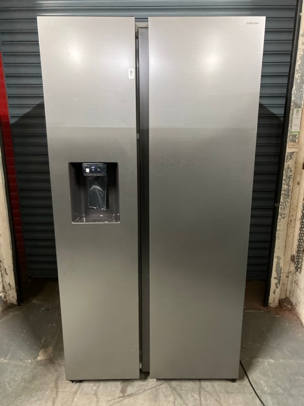 Lot 97  
            Nottingham SR6 - Delivery Or Collection 

                
SAMSUNG SERIES 6 SPACEMAX AMERICAN FRIDGE FREEZER MODEL: RS70F65KET ORIGINAL RRP:...
