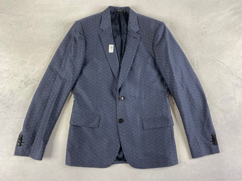 Lot 11  
            Nottingham Prem - Delivery Only 

                
PAUL SMITH MENS BUTTON JACKET.SIZE 38R/48R MADE FROM 100% COTTON