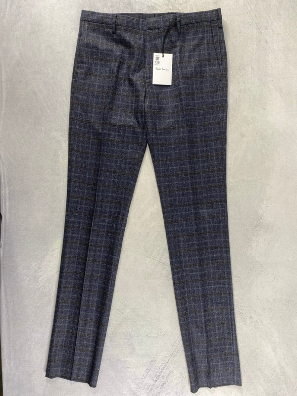 Lot 138  
            Nottingham Prem - Delivery Only 

                
PAUL SMITH MENS TROUSER. SIZE 32