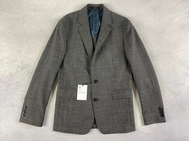 Lot 17  
            Nottingham Prem - Delivery Only 

                
PAUL SMITH MENS BUTTON JACKET.SIZE 38/48 MADE FROM 100% WOOL