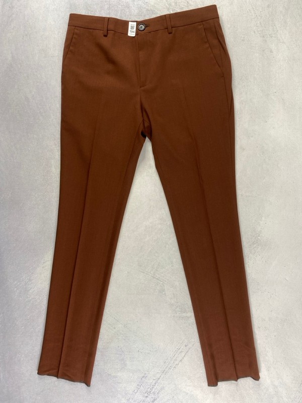 Lot 194  
            Nottingham Prem - Delivery Only 

                
PAUL SMITH MENS TROUSER. SIZE 32 MADE FROM 100% WOOL