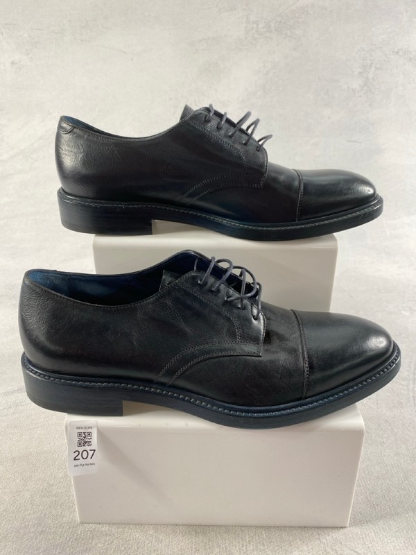 Lot 207  
            Nottingham Prem - Delivery Only 

                
PAUL SMITH MENS SHOES SIZE 8