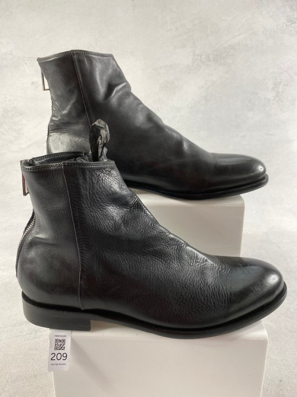 Lot 209  
            Nottingham Prem - Delivery Only 

                
PAUL SMITH MENS SHOES SIZE 7 1/2