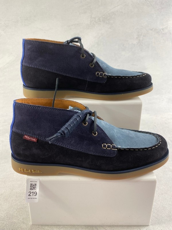 Lot 219  
            Nottingham Prem - Delivery Only 

                
PAUL SMITH MENS SHOES IN DOOBIE NAVY SIZE 8