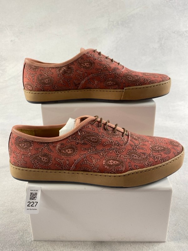 Lot 227  
            Nottingham Prem - Delivery Only 

                
PAUL SMITH MENS SHOES SIZE 8