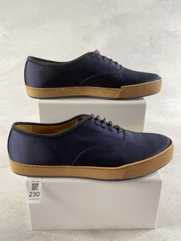 Lot 230  
            Nottingham Prem - Delivery Only 

                
PAUL SMITH MENS SHOES SIZE 8