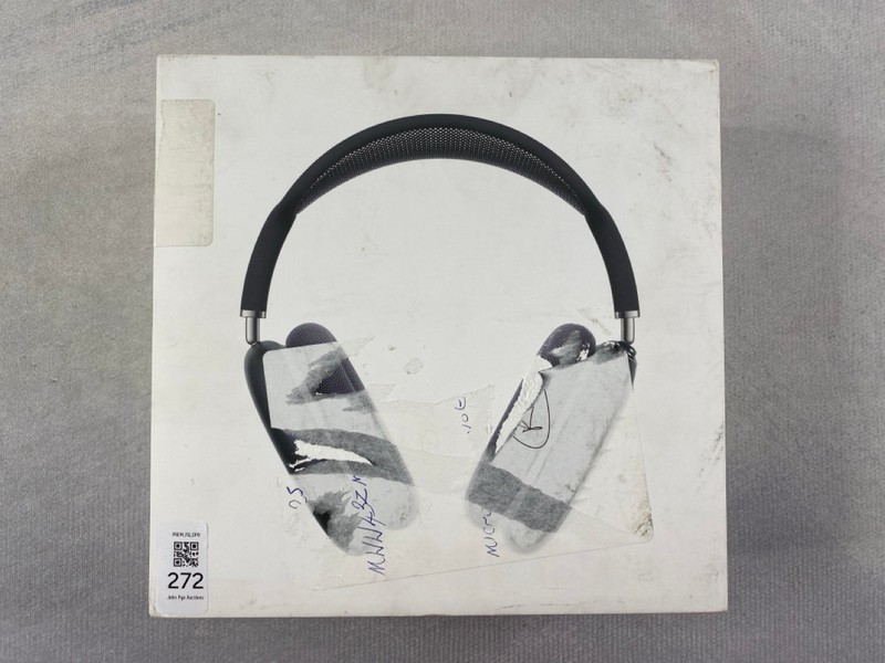 Lot 272  
            Nottingham Prem - Delivery Only 

                
APPLE AIRPODS MAX HEADPHONES: MODEL NO A3184 (WITH BOX)  [JPTN48517]