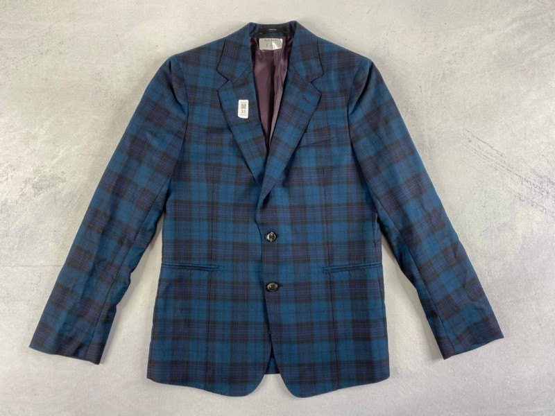 Lot 33  
            Nottingham Prem - Delivery Only 

                
PAUL SMITH MENS BUTTON JACKET.SIZE 38/48 MADE FROM 100% WOOL