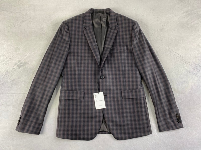 Lot 40  
            Nottingham Prem - Delivery Only 

                
PAUL SMITH MENS BUTTON JACKET.SIZE 40/50 MADE FROM 100% WOOL
