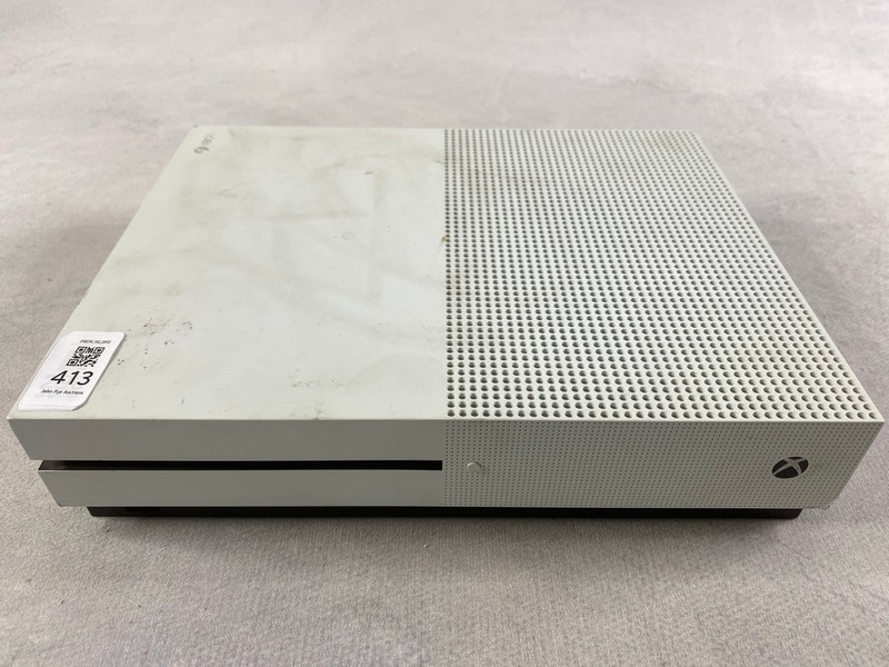 Lot 413  
            Nottingham Prem - Delivery Only 

                
MICROSOFT XBOX ONE S GAME CONSOLE. (UNIT ONLY) [JPTN47772]
