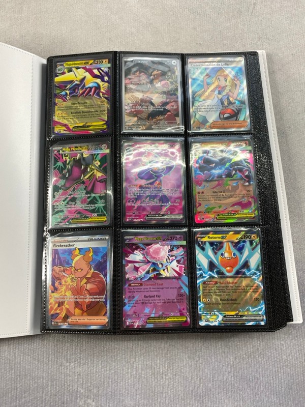 Lot 431  
            Nottingham Prem - Delivery Only 

                
POKEMON BINDER WITH CARDS