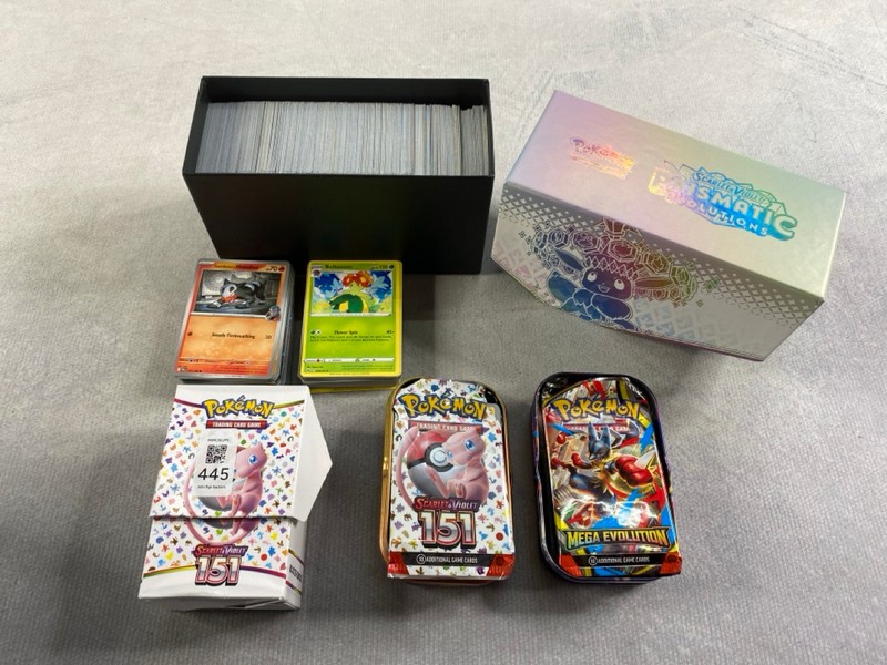 Lot 445  
            Nottingham Prem - Delivery Only 

                
LARGE QUANTITY OF OPENED POKEMON CARDS