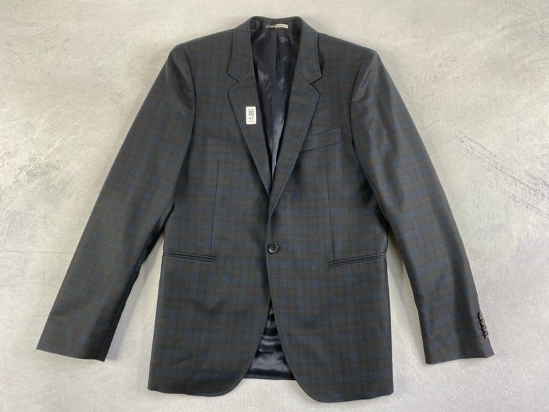 Lot 47  
            Nottingham Prem - Delivery Only 

                
PAUL SMITH MENS BUTTON JACKET.SIZE 38/48 MADE FROM 100% WOOL