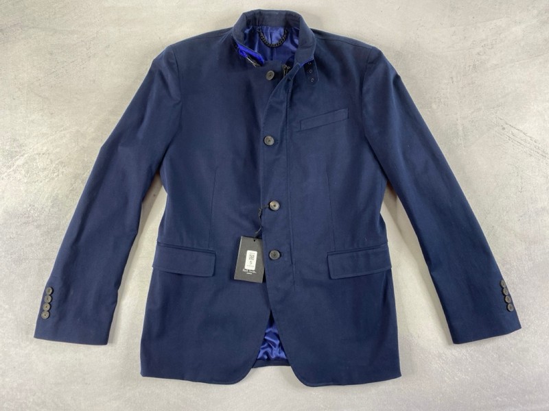 Lot 5  
            Nottingham Prem - Delivery Only 

                
PAUL SMITH MENS BUTTON JACKET.SIZE 40/50